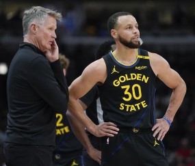 开云足球直播-科尔：库里、霍福德和铂金仍有时间限制 附加赛不会打40+分钟