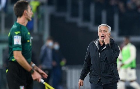 足球赛事-穆里尼奥：评裁判就会停赛 中卫：房子大点球遭漏判