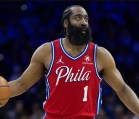 体育直播-蜜月期已结束？哈登末节仅出手2次 里弗斯主动揽责